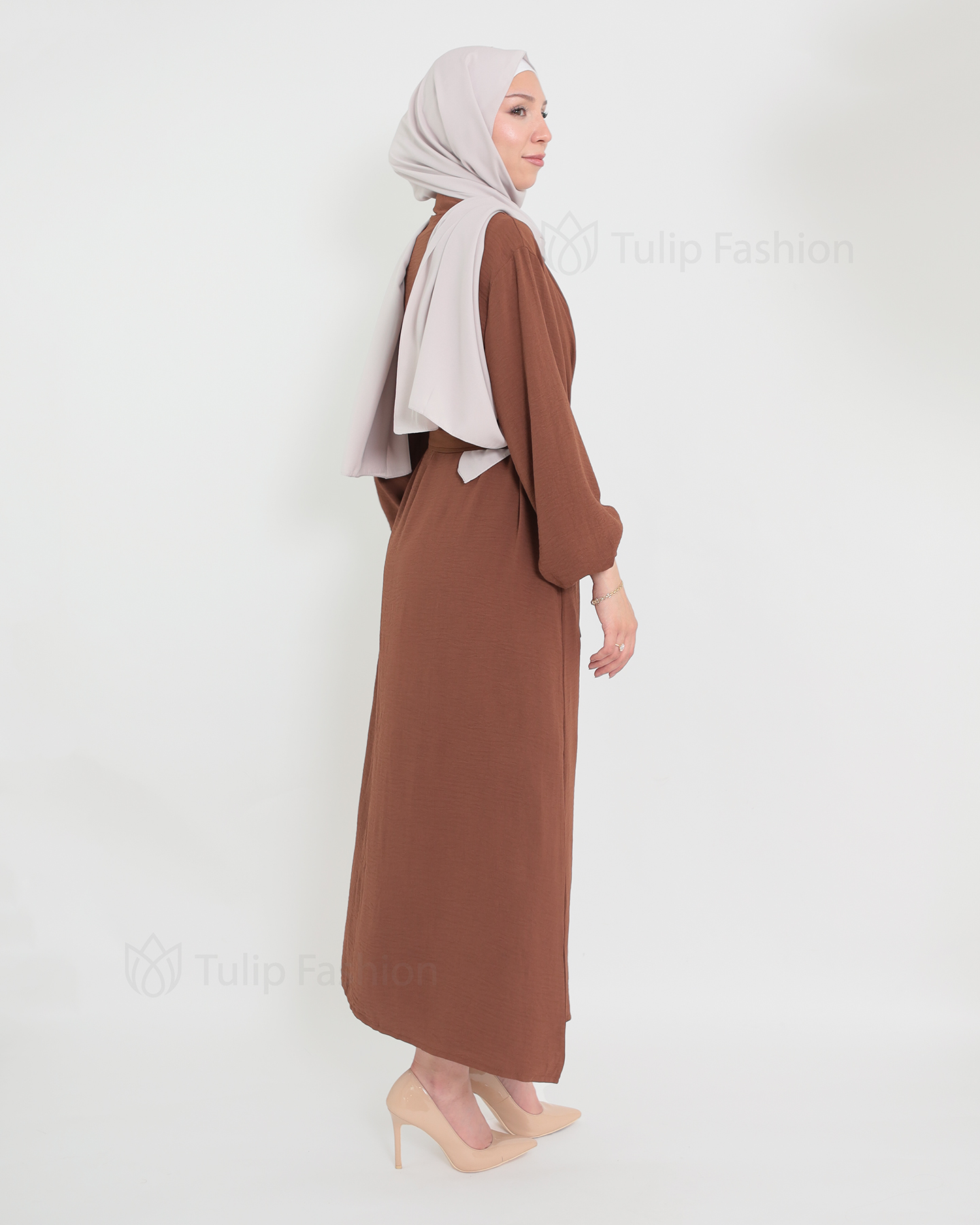 Open Abaya set with sleeveless dress - Brown - 4