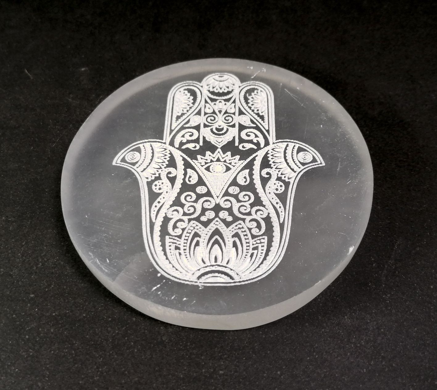 Selenit laddningsplatta - Fatimas Hand / Hamsa
