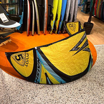 Begagnad Kite Naish Pivot 5 kvm S27