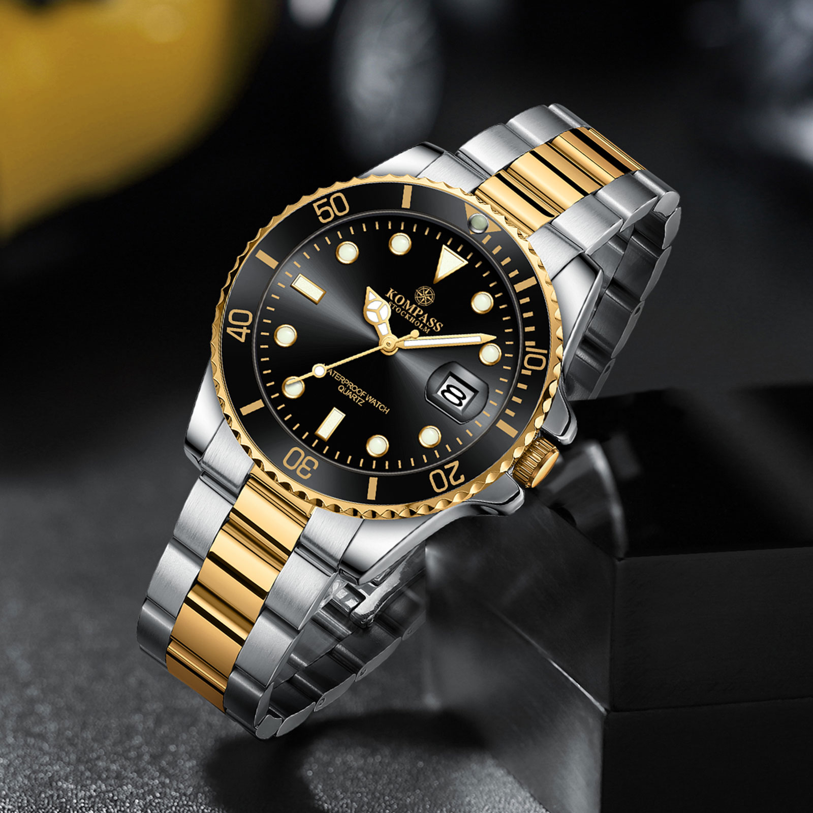 Kompass OceanXplorer Silver Gold Black