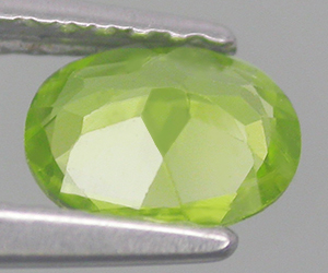 Piedra peridoto, forma ovalada, piedra preciosa de peridoto natural de 0,52 ct de peso - 2