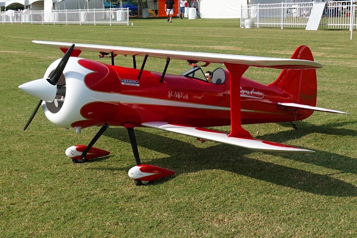 Legacy aviation 85tum Muscle Bipe - Red/White 2,16m