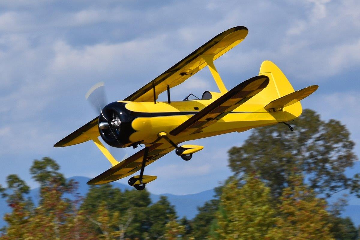 Legacy aviation 85tum Muscle Bipe - Yellow/Black 2,16m - 2