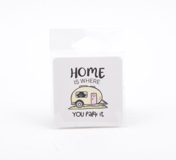 Magnet, Home is/Husvagn