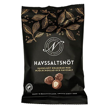 Narr Chocolate Havssaltsnöt, 120 g. Hasselnöt dragerad med mjölkchoklad.