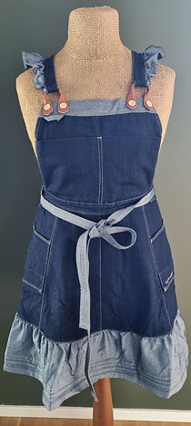 Karin Apron -  förkläde i denim.