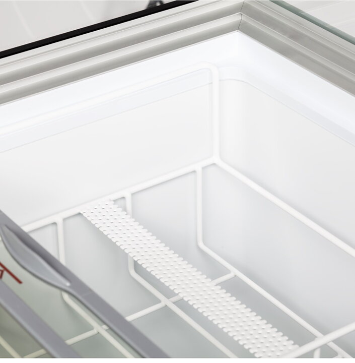 Skopglassfrys IC301SCE+SO  7×5 liter, vinklade skjutlock