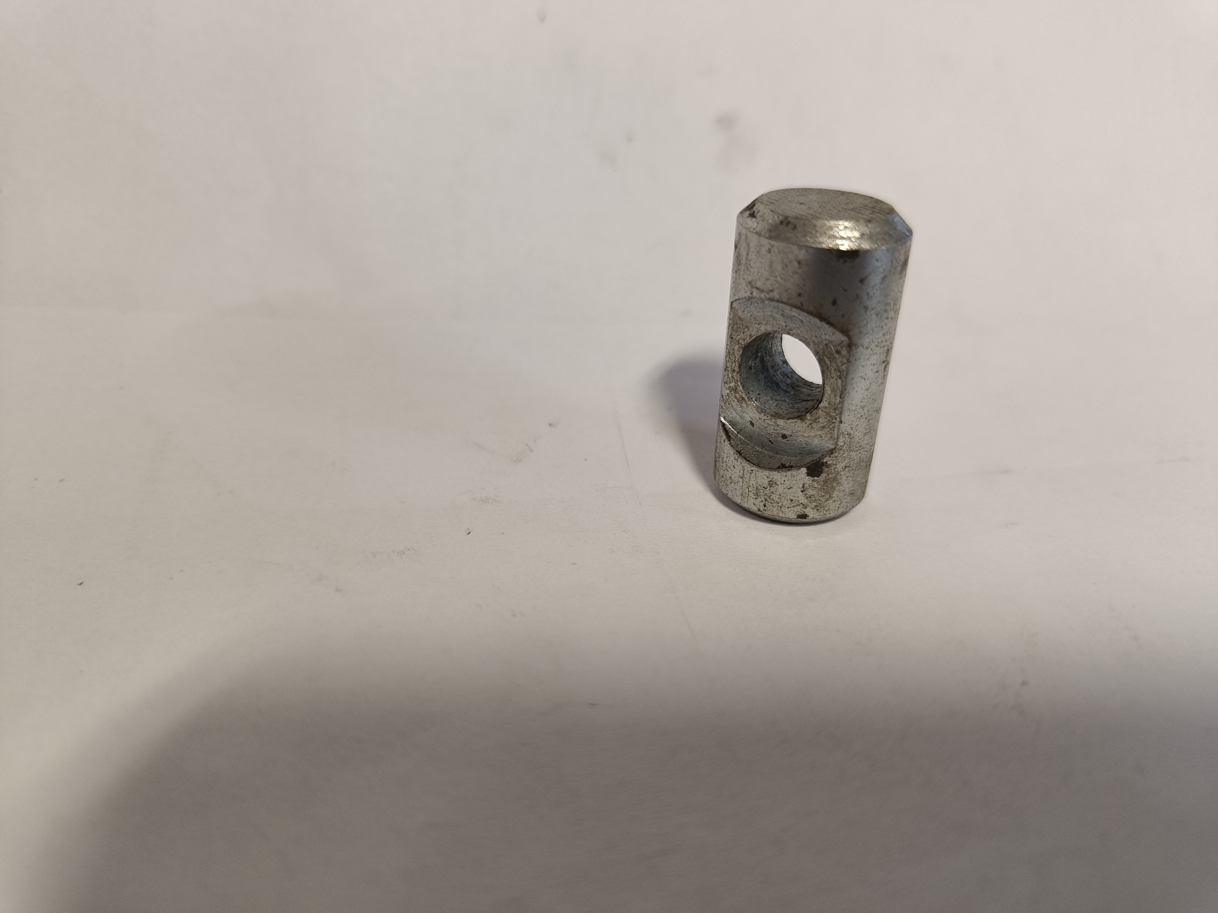 Cylinder för handbromswire fram