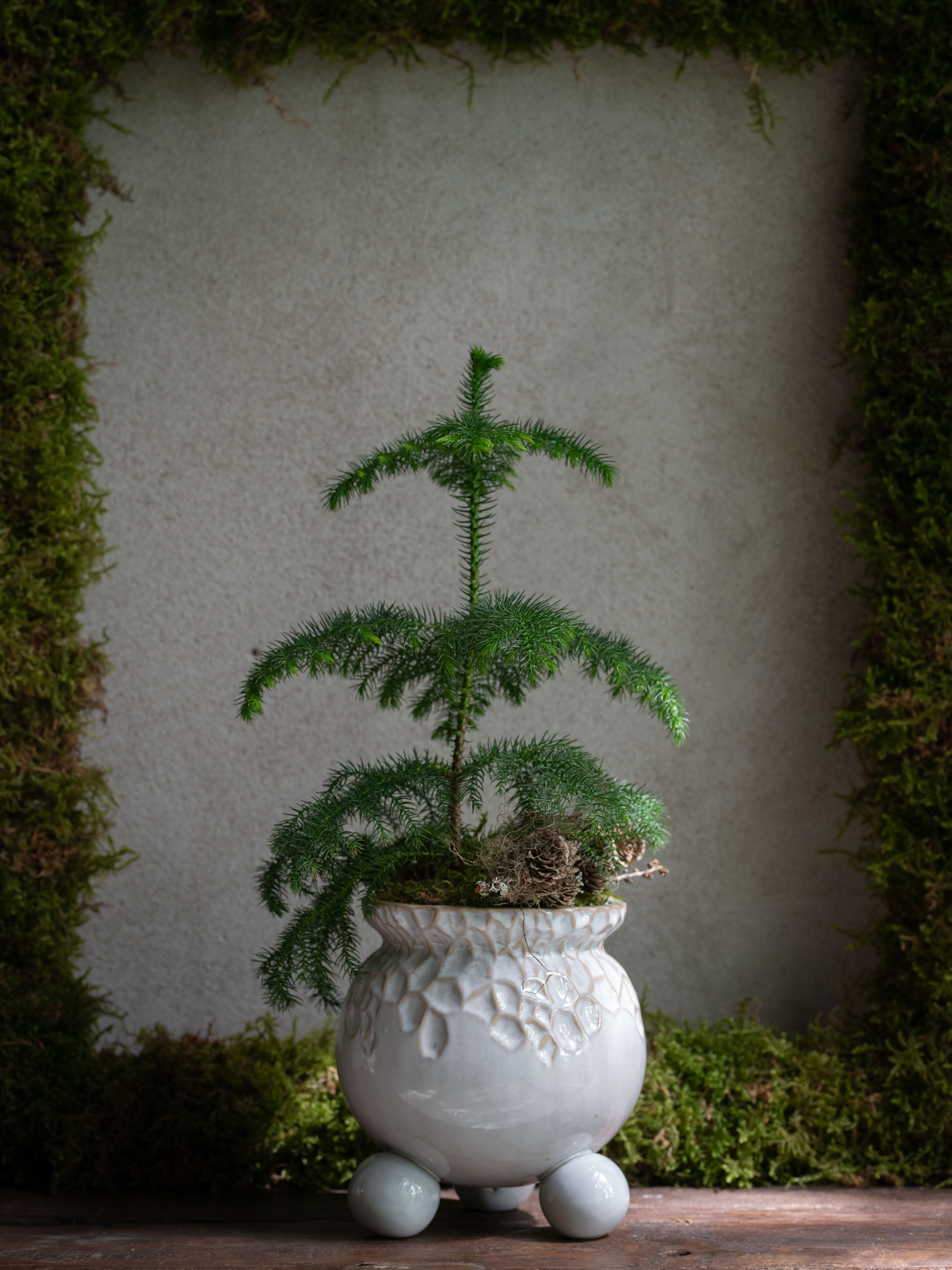 Pot with ball feet - Off-white/Mottled - 15x16 cm - 3