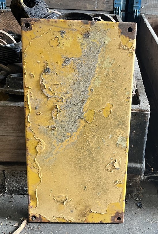 Front engine plate