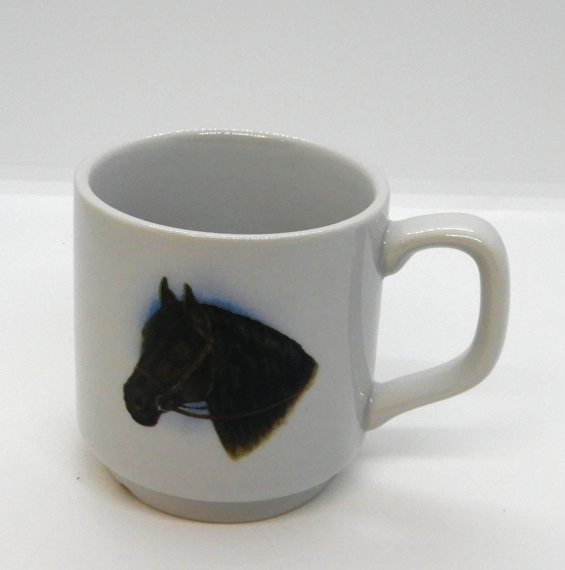 Hästmugg Palma vit 24 cl Friesian - 2