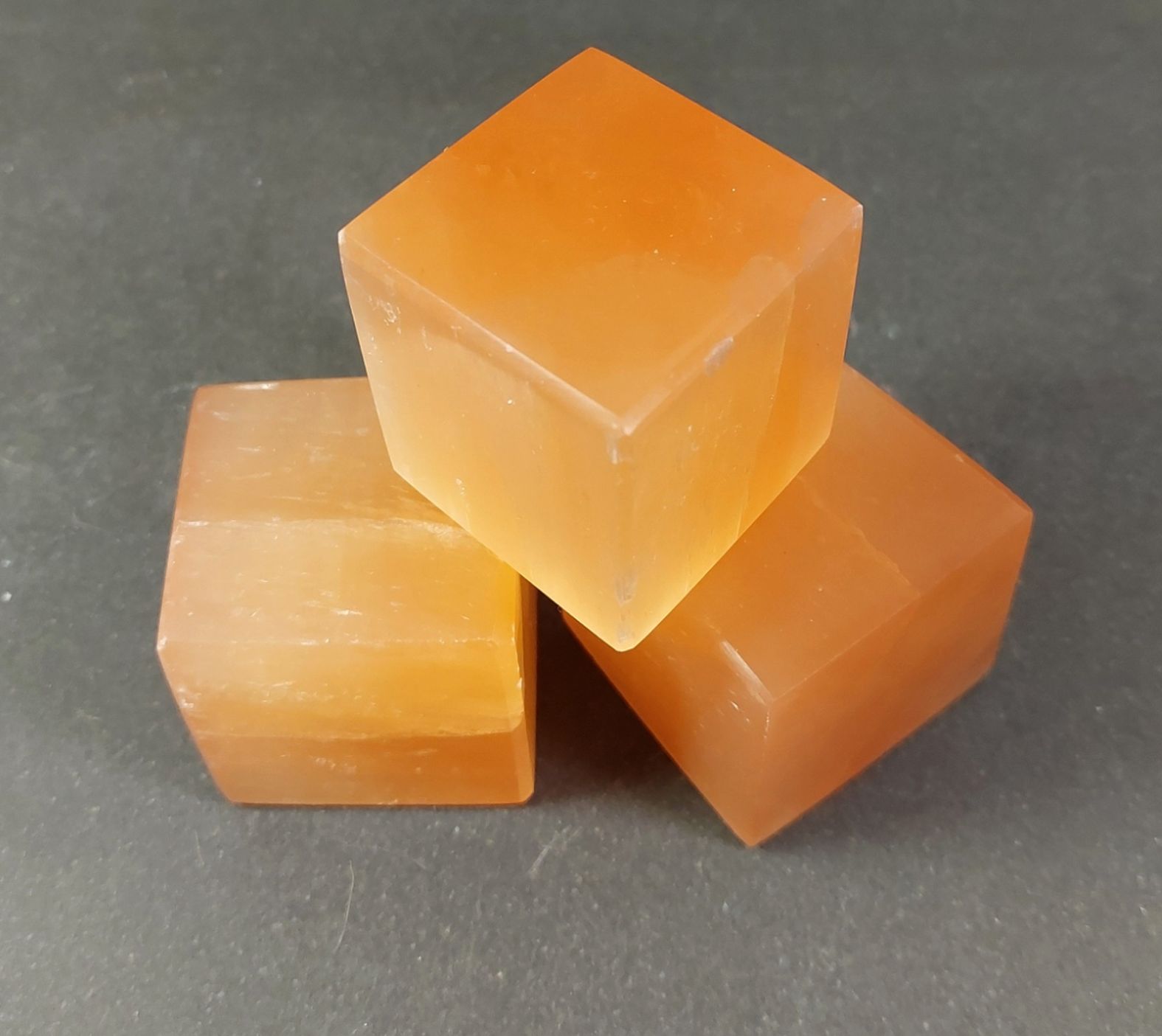 Rosa/Orange Selenit Kub  - 2