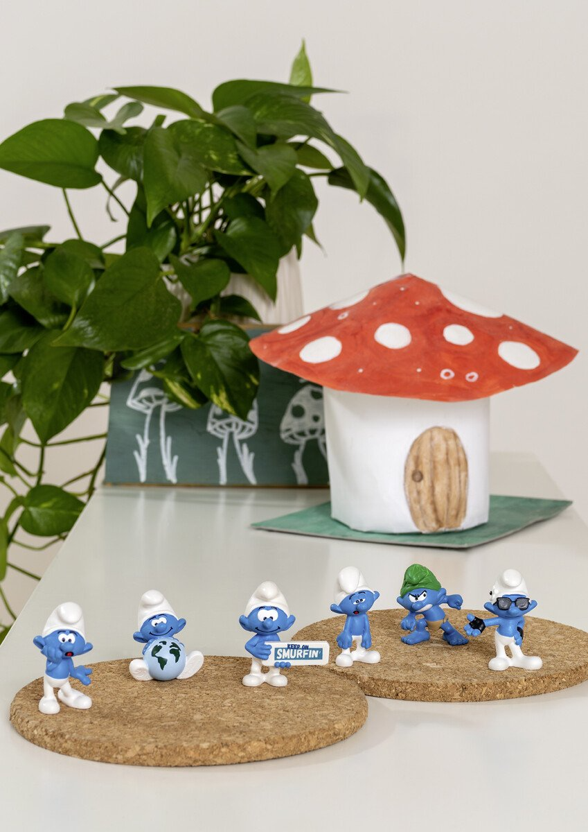Schleich Smurf with Sign - 3