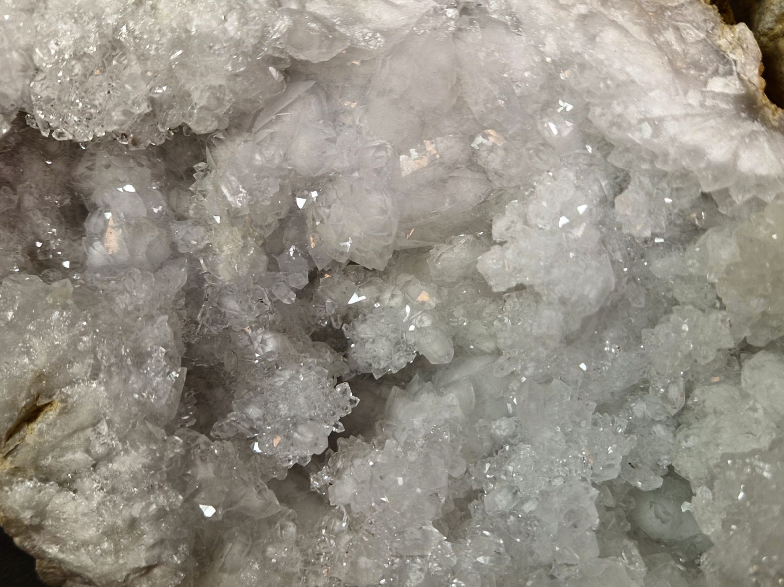Bergkristall Kvarts Geode i två delar - ca 22 cm - 3