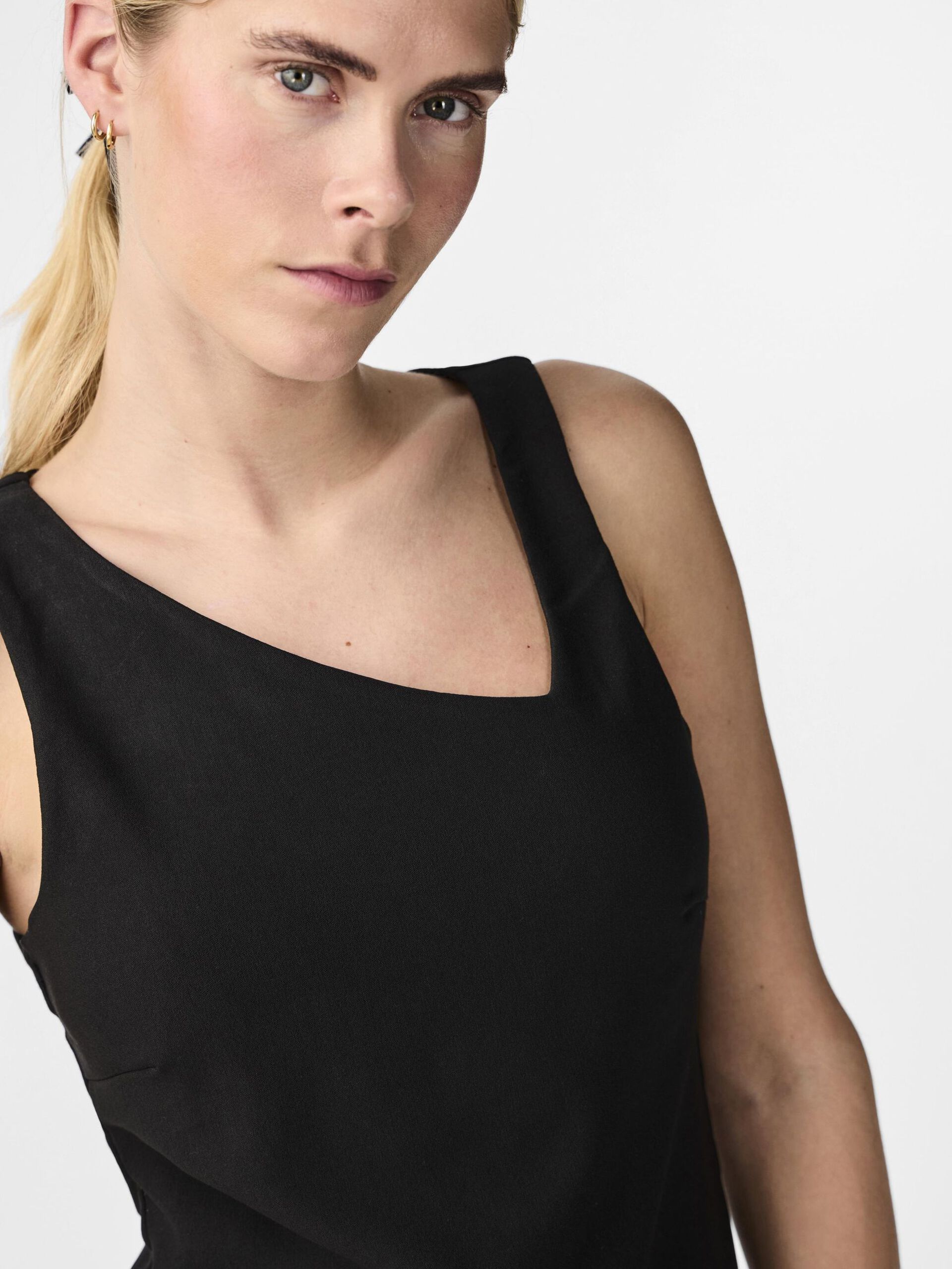 YAS Antila Sleeveless Top - 6