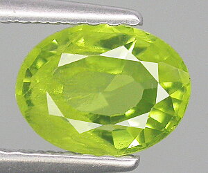 Preciosa piedra preciosa de peridoto natural ovalado de 1,22 ct.