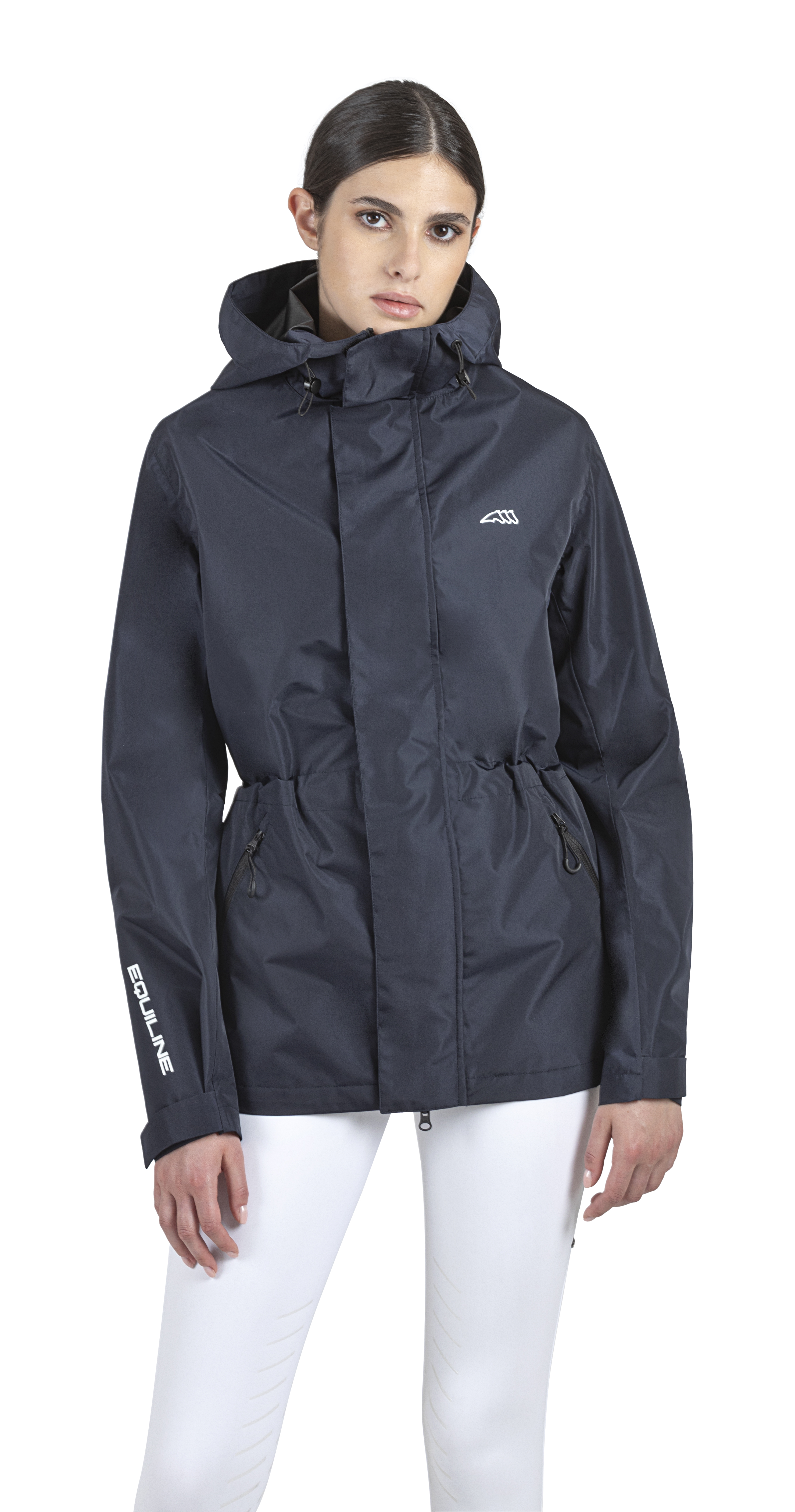 Ridregnjacka Equiline Rawek unisex mörkblå front på kvinnlig modell