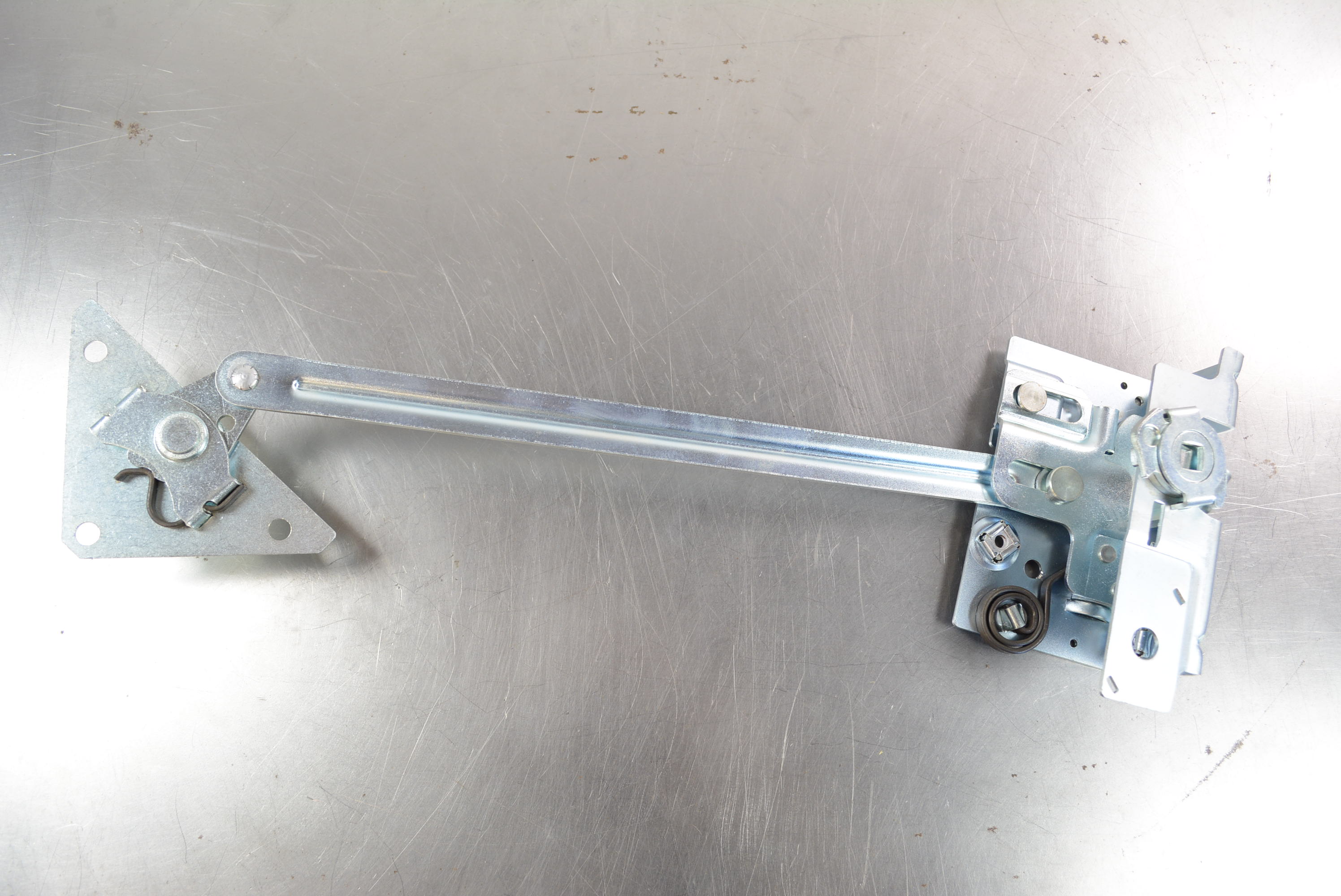 Window Regulator 1932-33 LH
