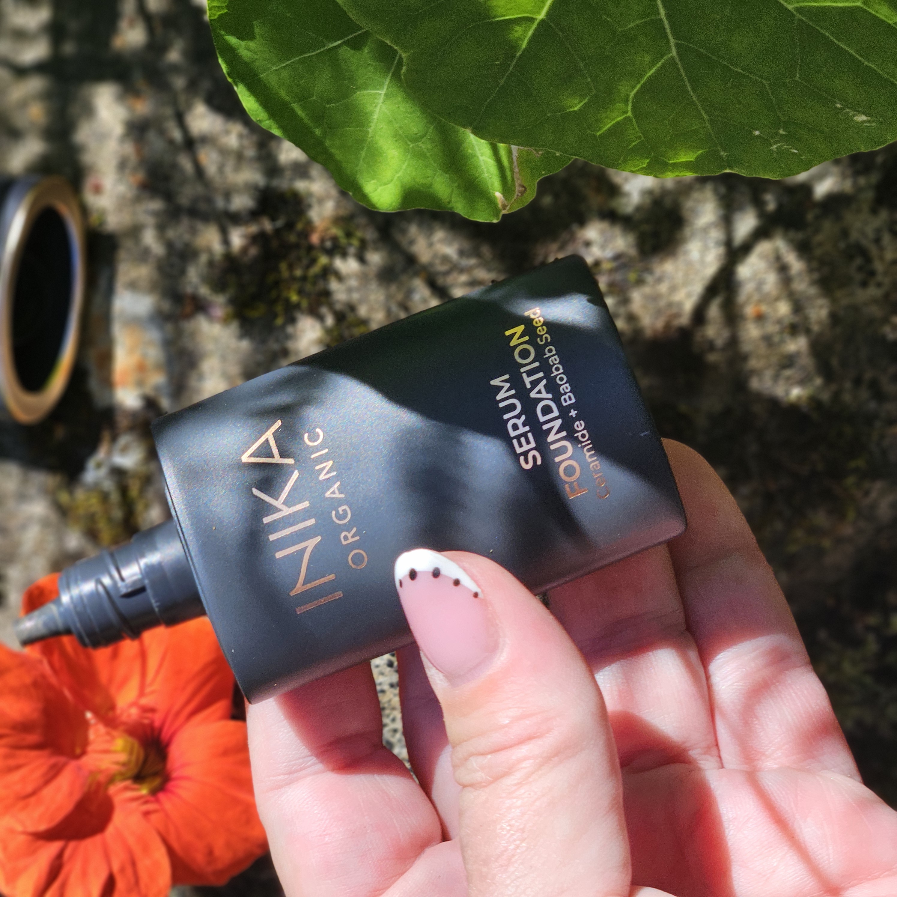 Serum Foundation INIKA - 2