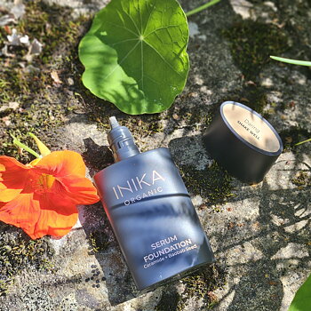 Serum Foundation INIKA