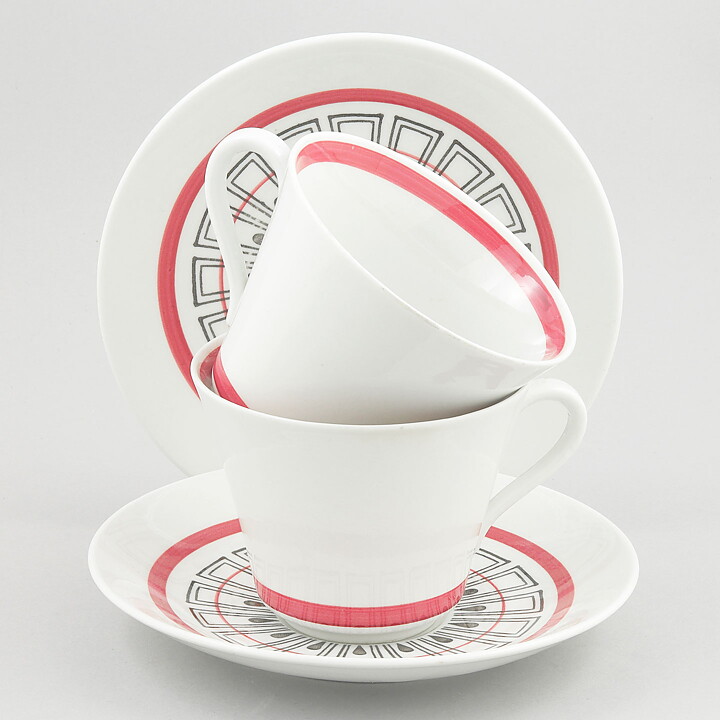 Carl-Harry Stålhane (VB 1957) Two Teacups with Red Decor 11,5