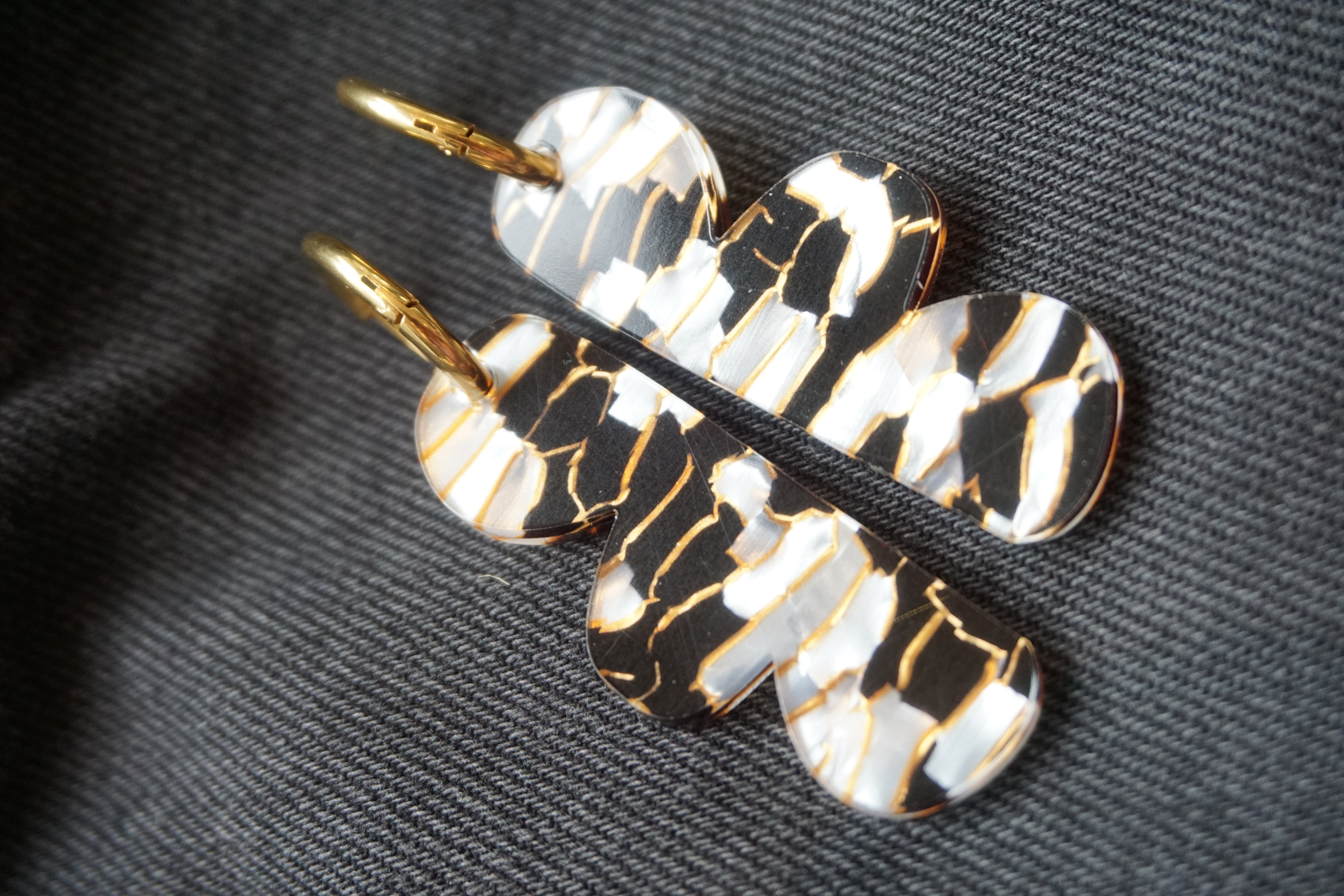 Bonnie black/white pendant - 2