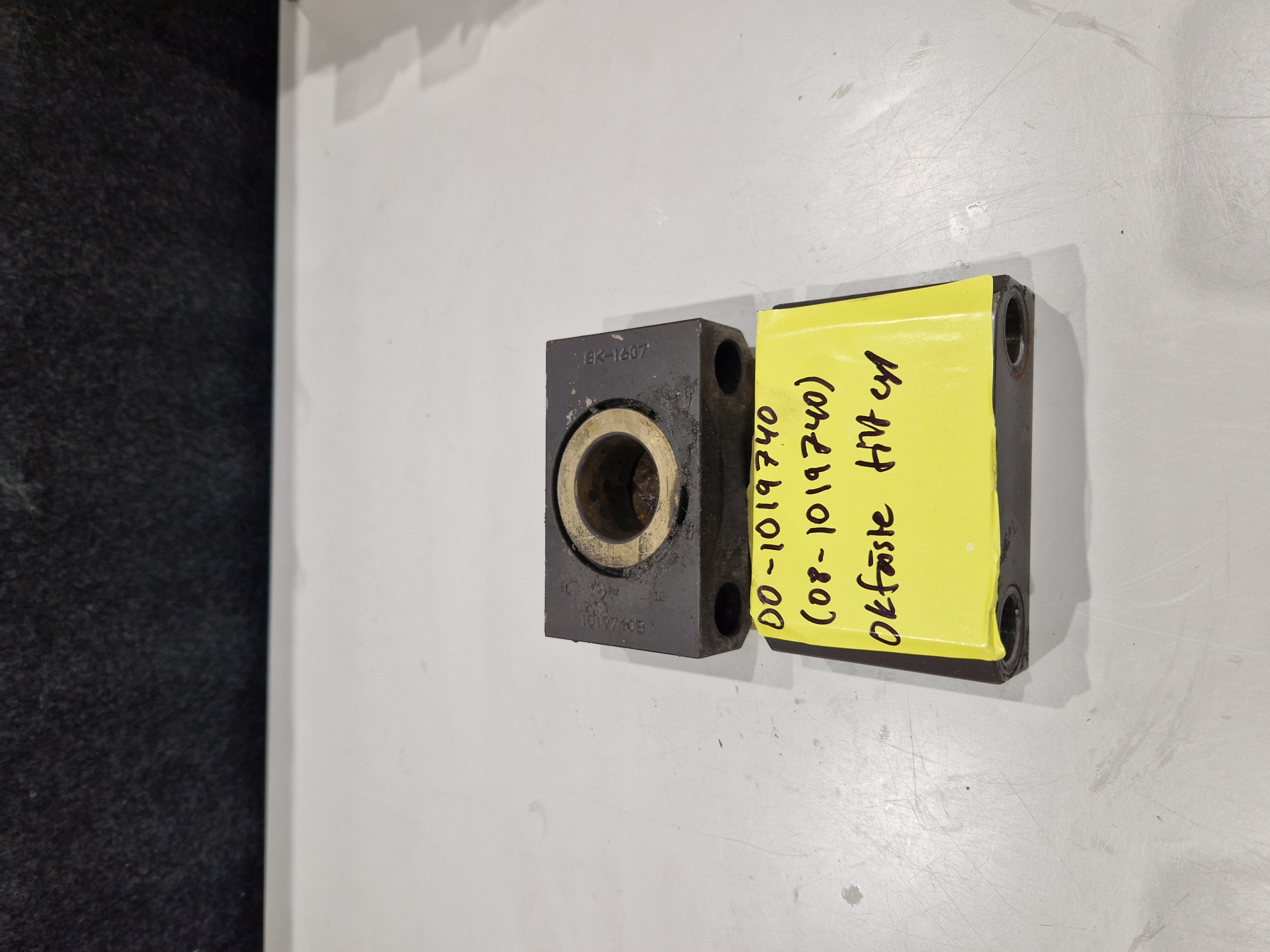 Okfäste tiltcylinder