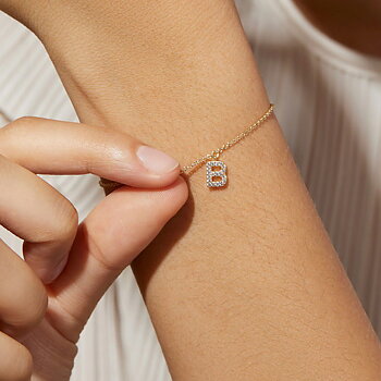 Céleste Bracelet Letter Pendant 18K Gold