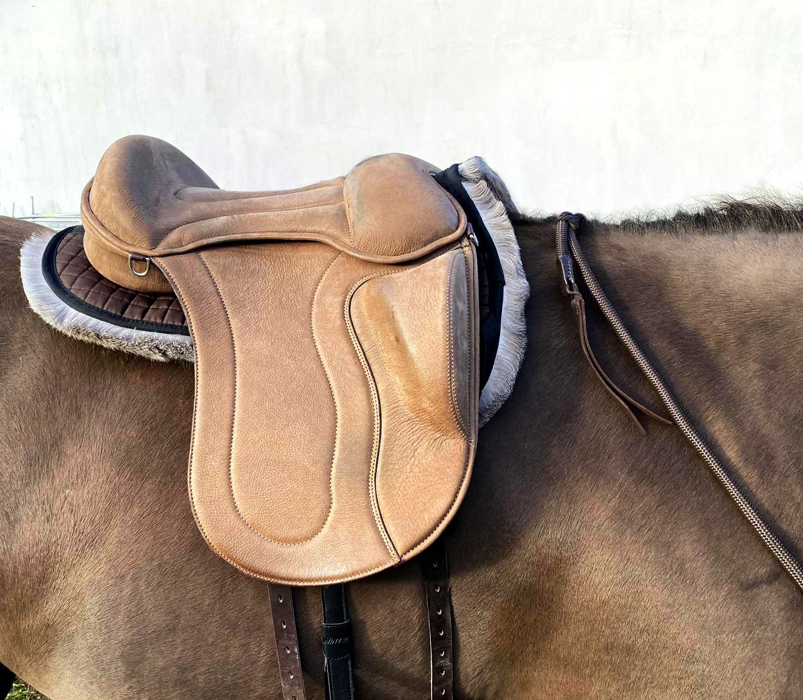 Halfpad renskinn Bartl AERIAL, svart - 13