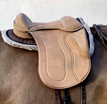 Halfpad renskinn Bartl AERIAL, svart