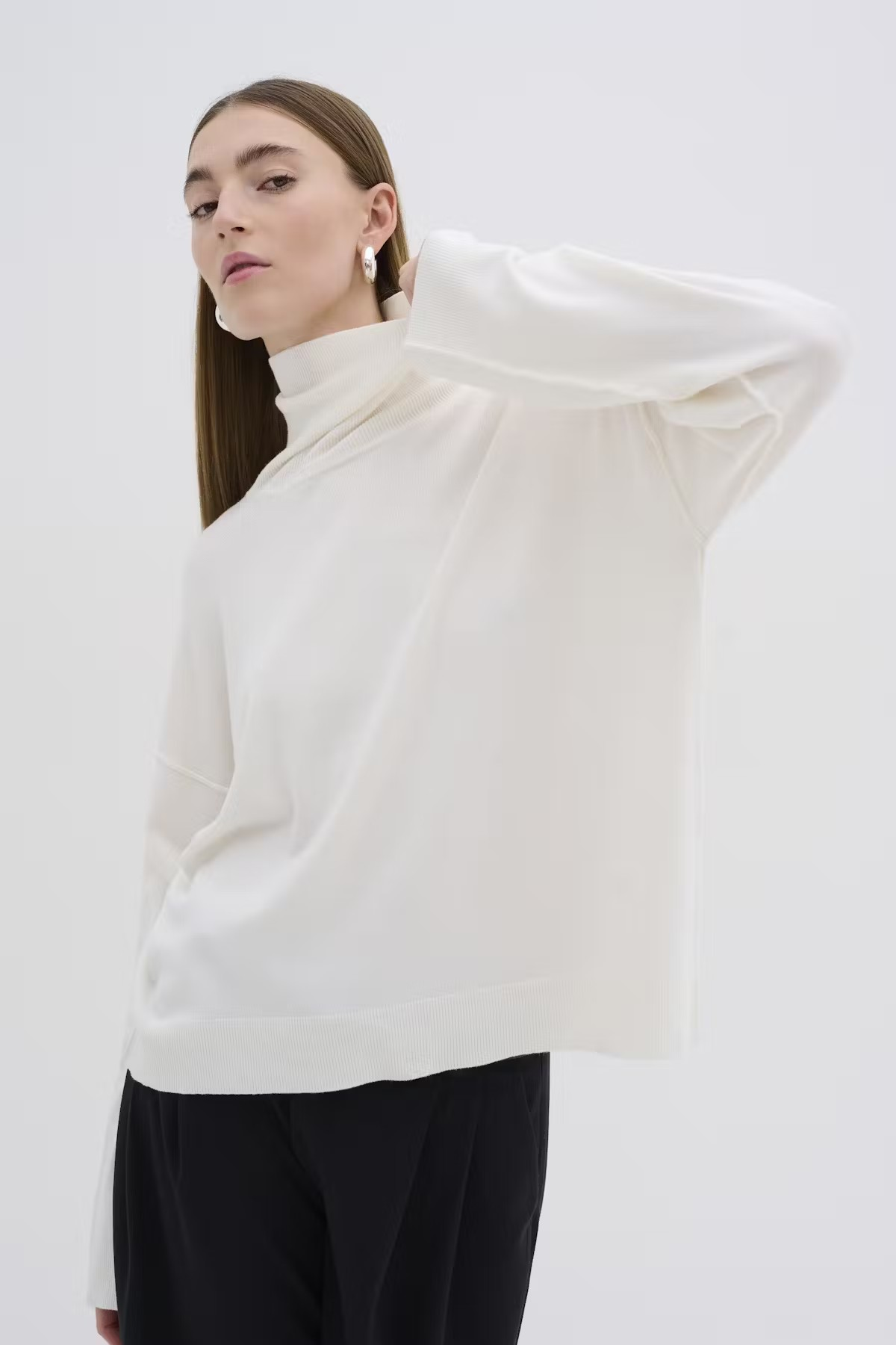EmmaMW Knit Rollneck Pullover - My Essential Wardrobe