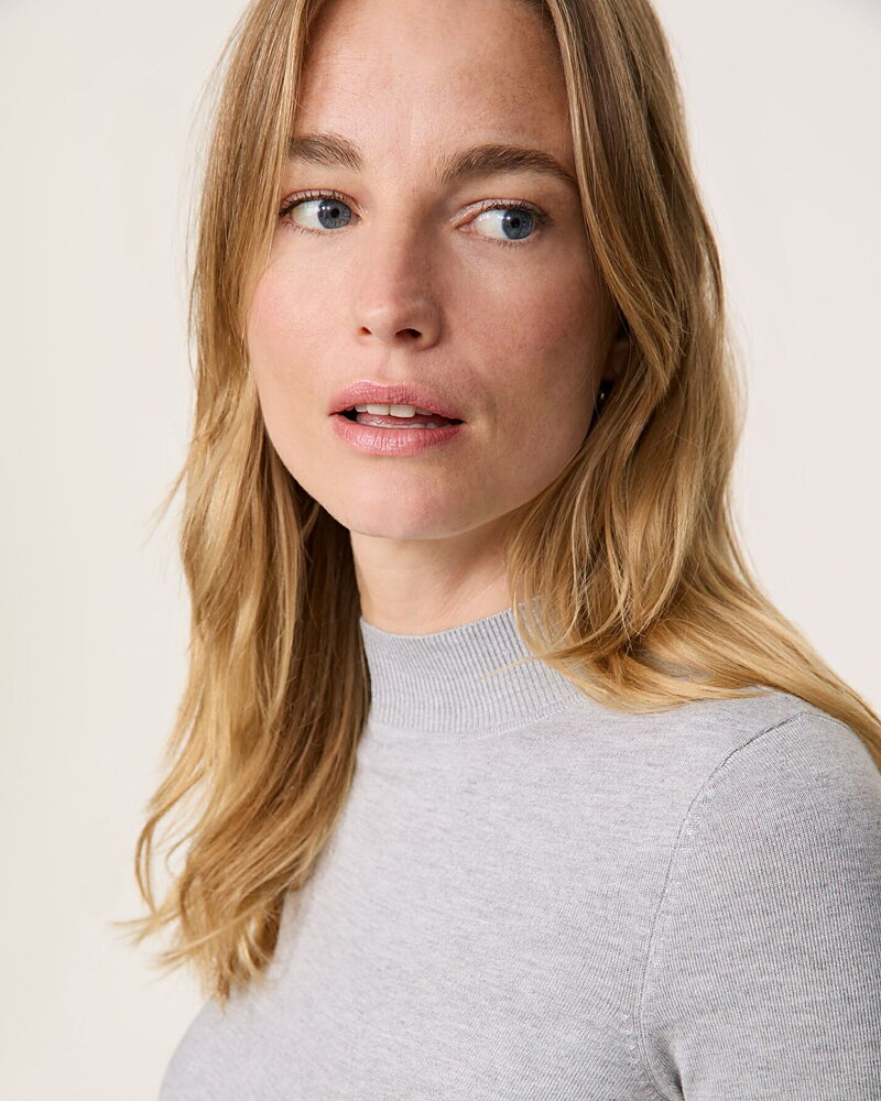 Jumper turtleneck kort ärm ljusgrå