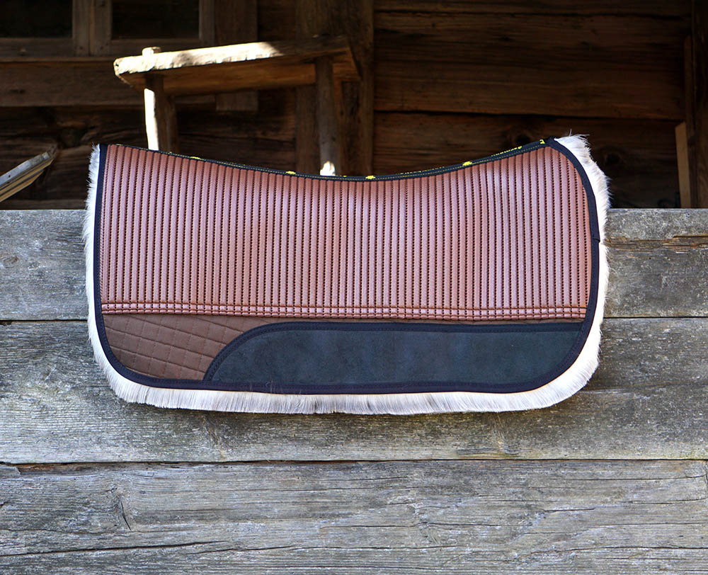 Western pad Bartl Square with reindeer fur  - 3