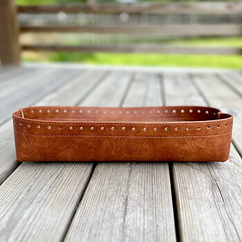 Väskbotten i konstskinn med kanter 33x8 cm, konjak