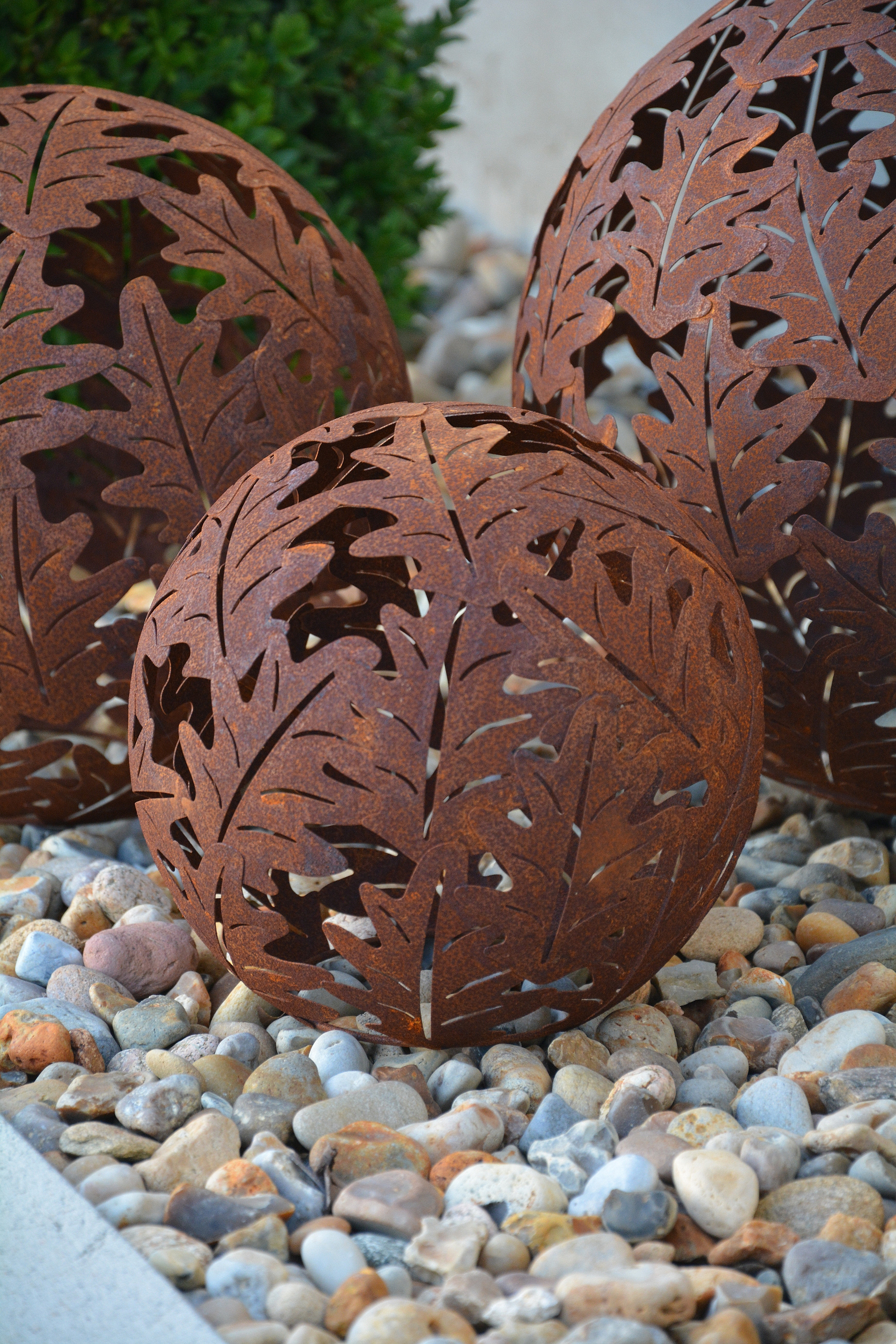 Rostigt klot eklöv 22 cm. Marschallhållare - ekklot 