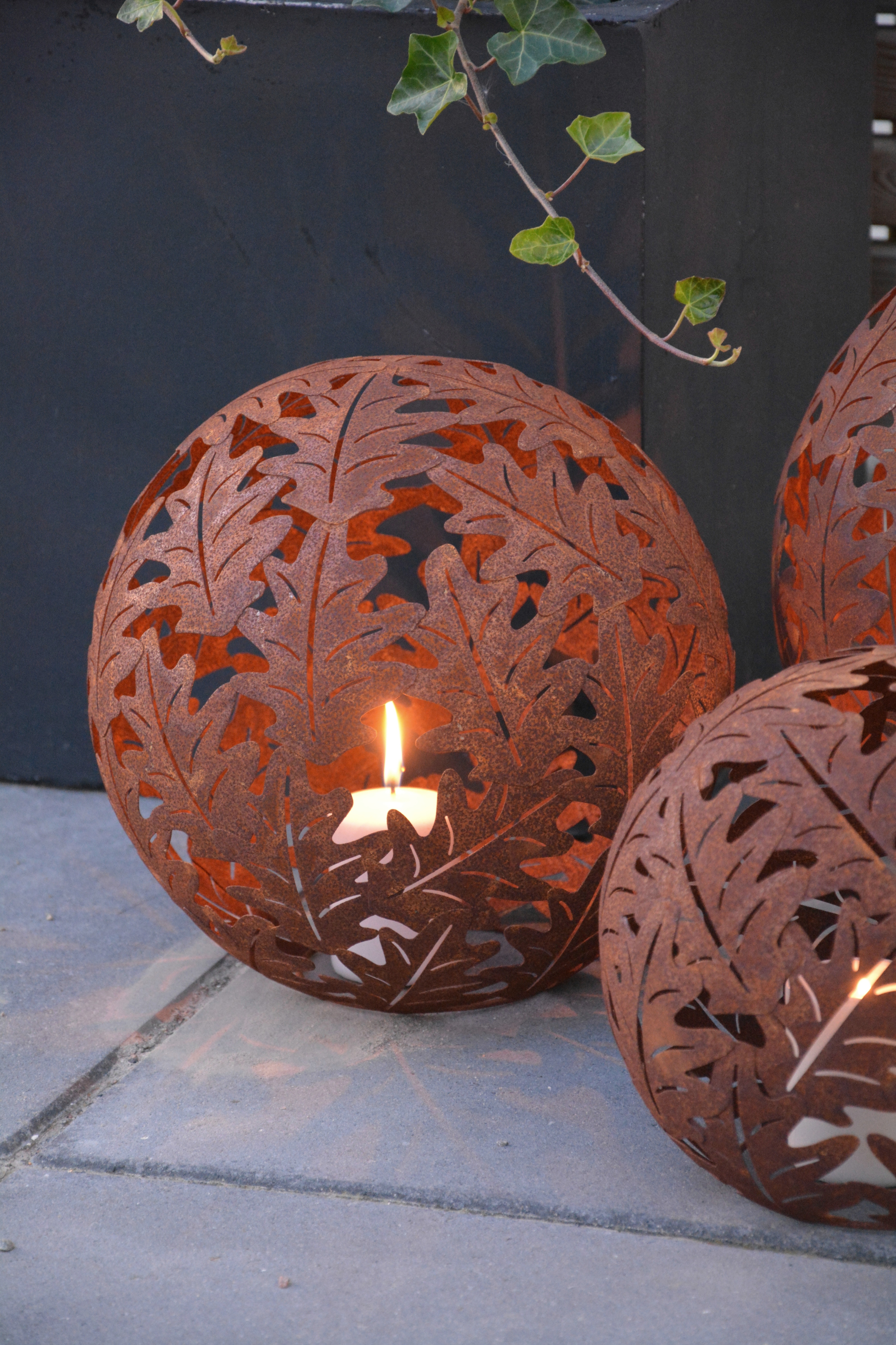 Rostigt klot eklöv 28 cm. Marschallhållare - ekklot 