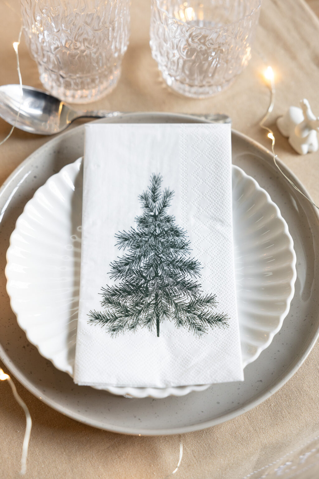 Christmas tree napkin 16-pack
