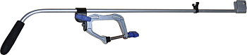 Portabelt givarfäste för dig som vill flytta ditt ekolod mellan olika båtar. Lämnar inga inga skruvhål eller andra spår på båten. Längd: 82cm