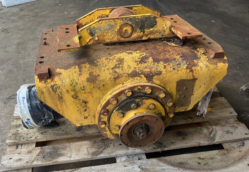 Rear axle bridge with diff - 2