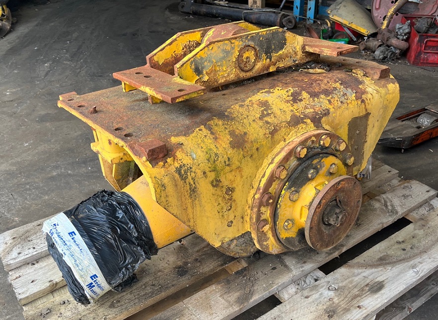 Rear axle bridge with diff - 3