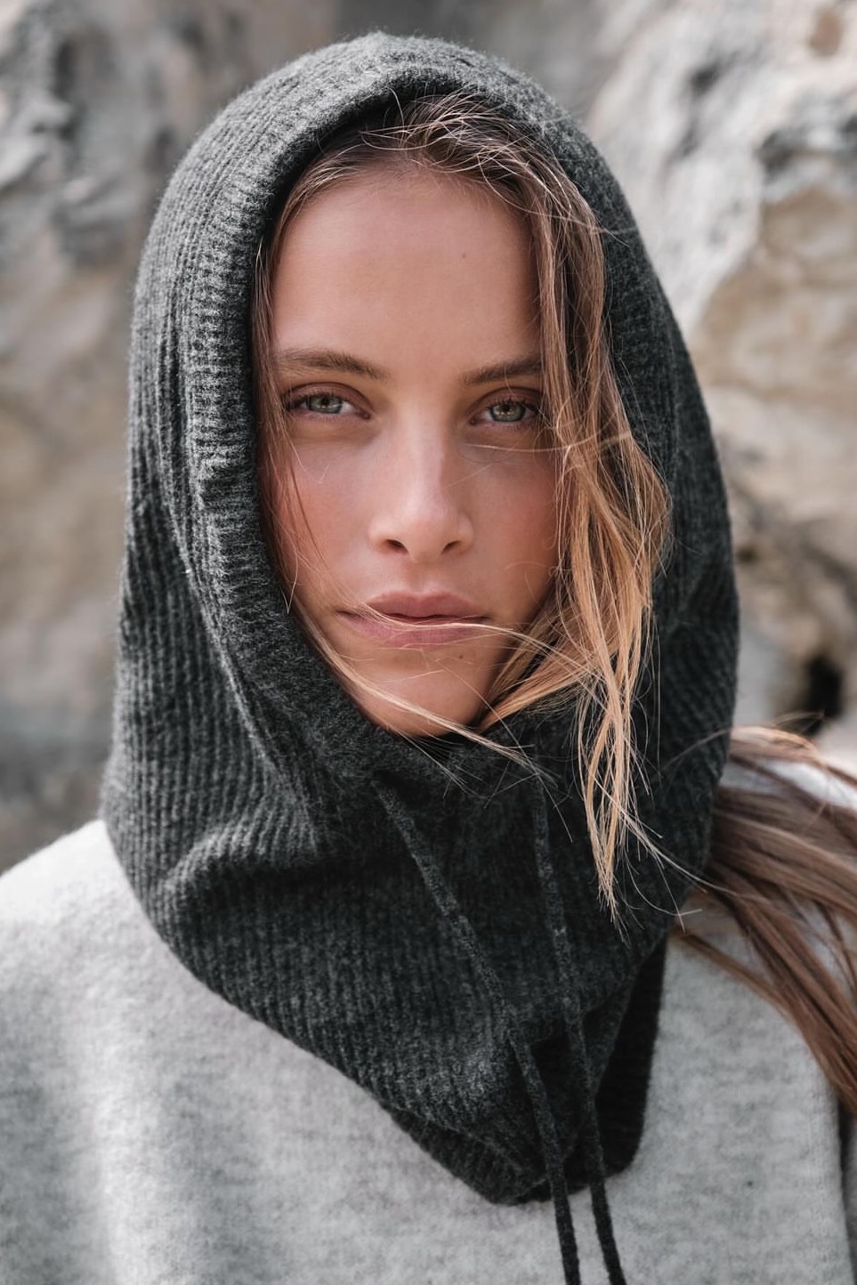 Neo Noir  - Madita Knit Balaclava Antracit