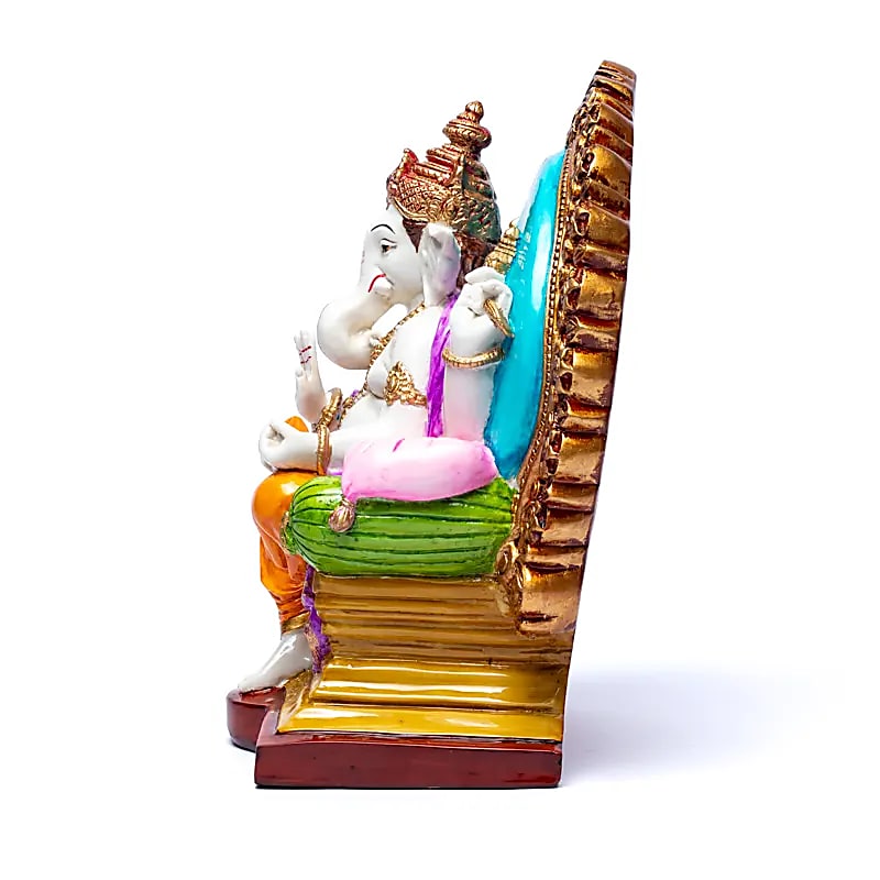 Ganesha på tronen - 4