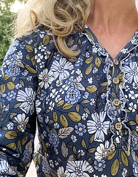 SLUTSÅLT! Jerseytyg ekologisk bomull,   "TRUE BLOSSOM",  metervara