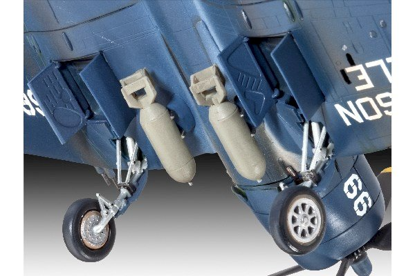 Revell Byggsats F4U-4 Corsair - 4