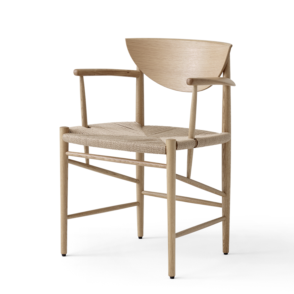Drawn HM4 Armchair - & Tradition - Quickship