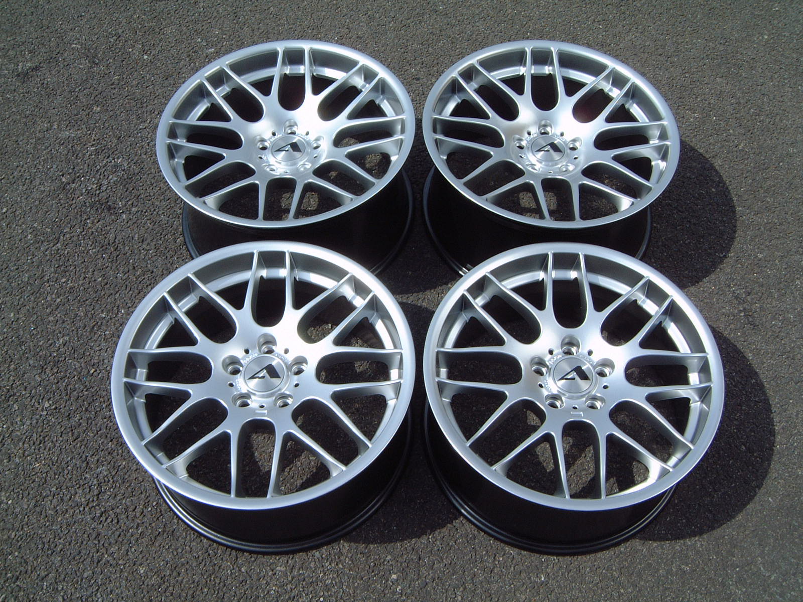 19" Atomic CSL Hyper silver 5x120