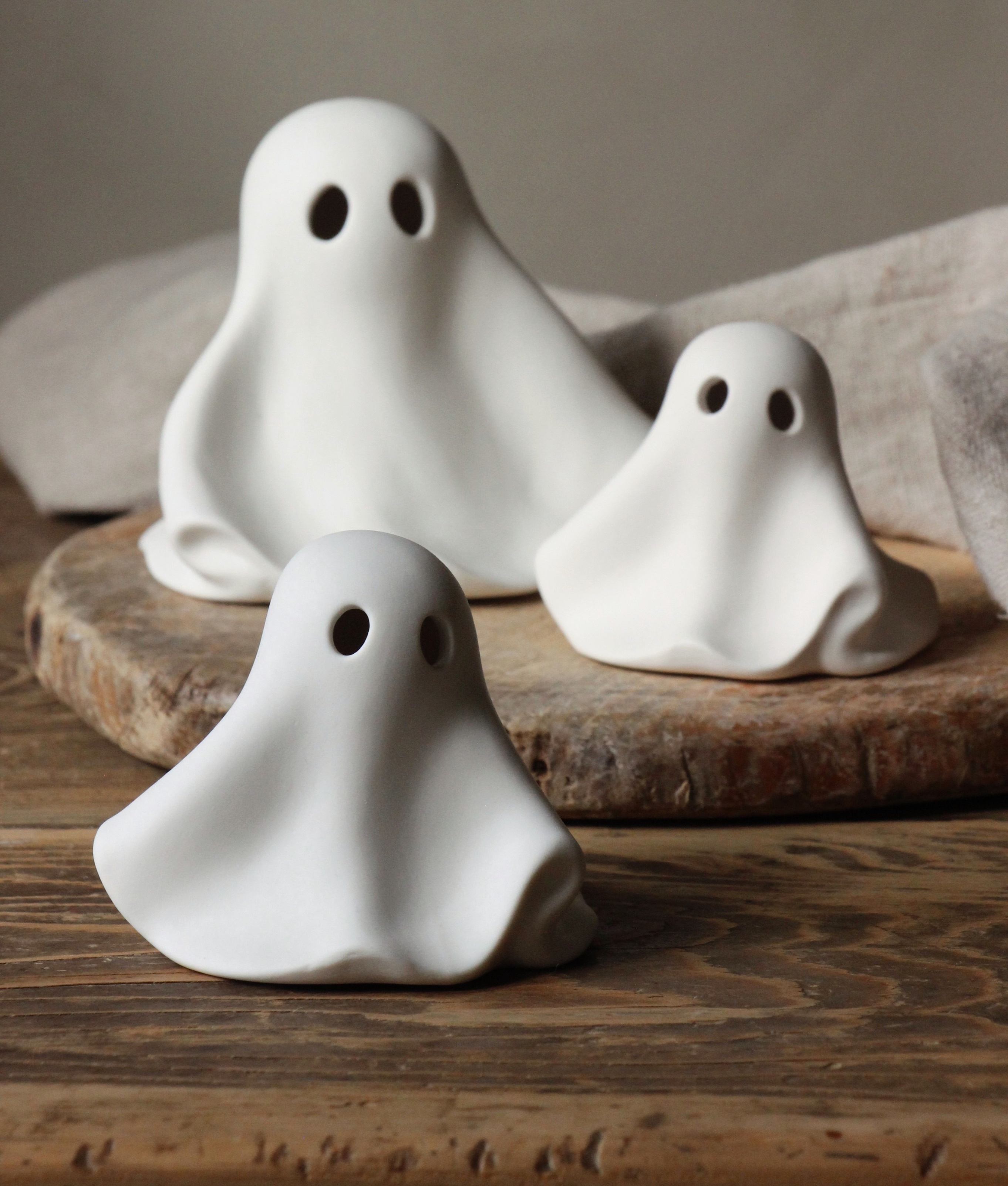 Spöke i keramik - Majas Cottage (Välj mellan olika storlekar)