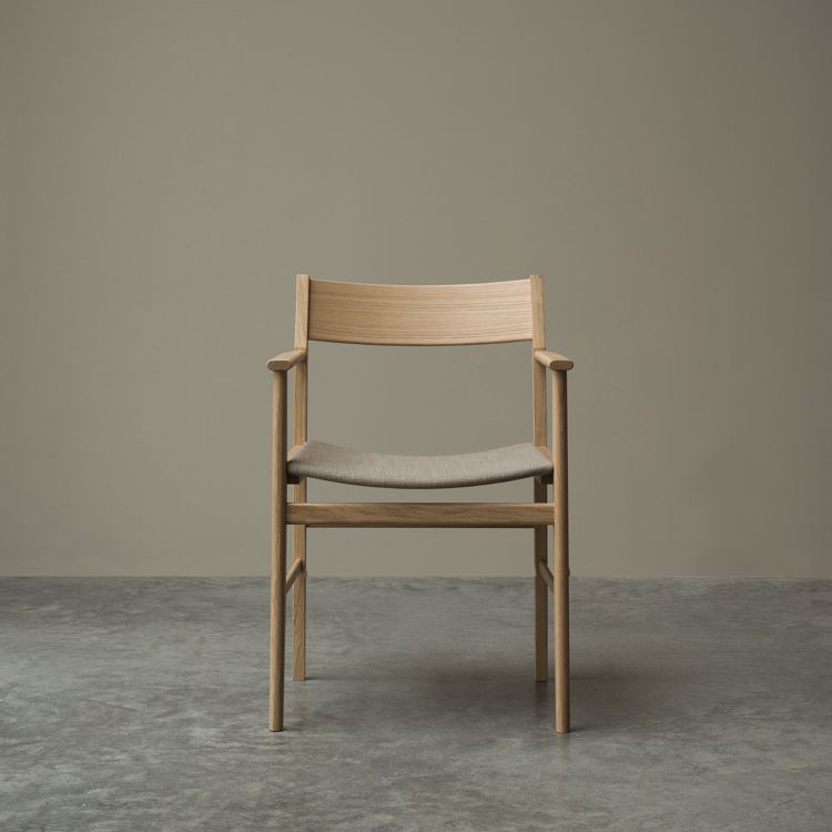 Karmstol SIZA vitpigmenterad ek Mavis - 4