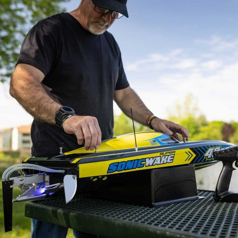 PROBOAT Super Sonicwake 48inch 8S Self-Righting Brushless Deep-V RTR - 7