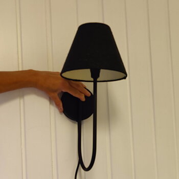 Vägglampa från Konsthantverk